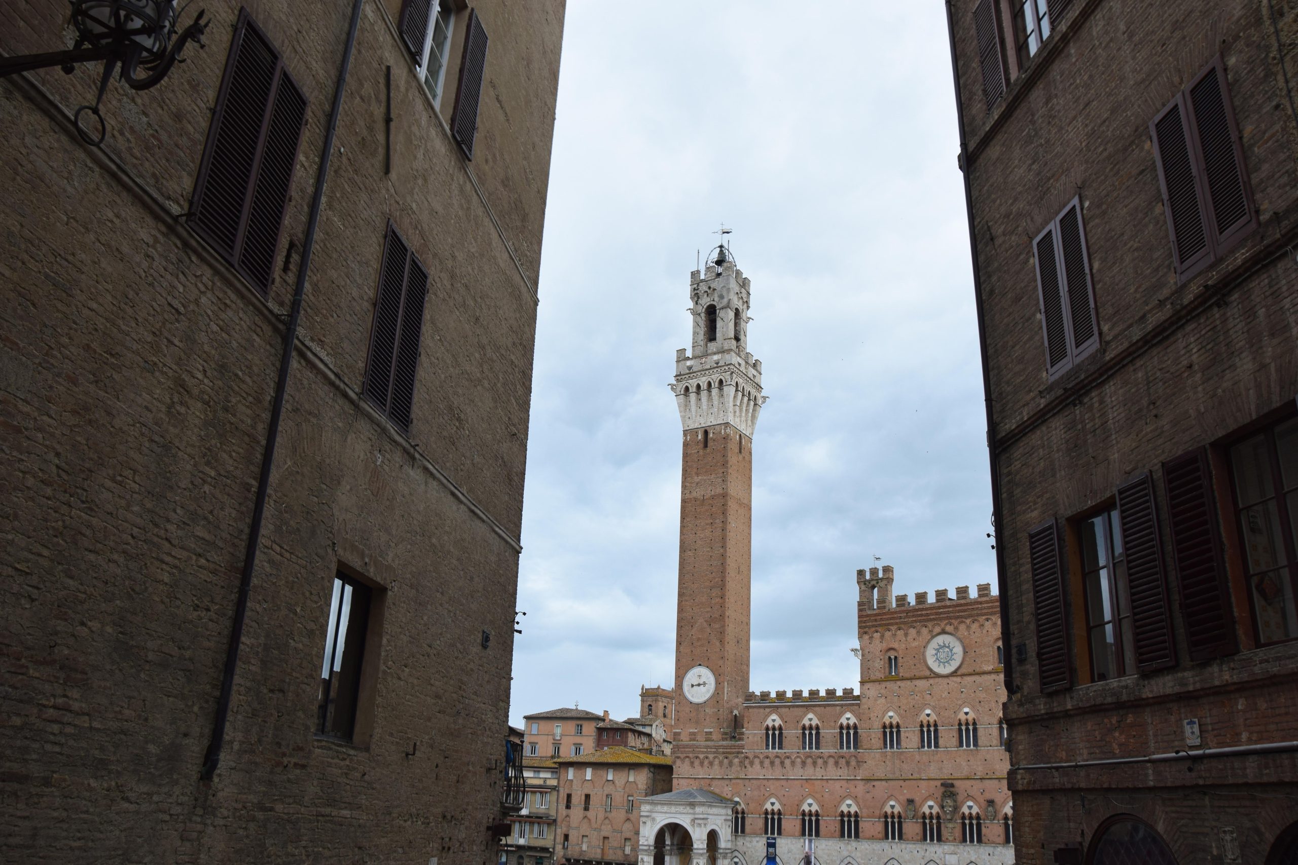 Siena – serce Toskanii. Przewodnik po atrakcjach i zabytkach