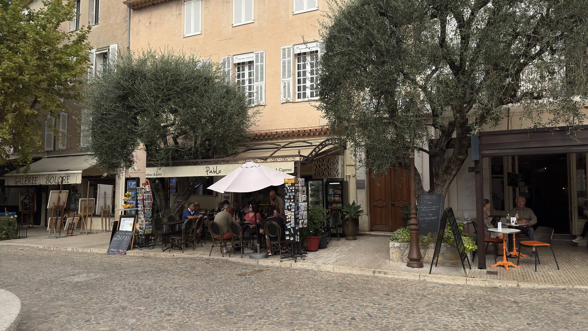 Plac w starym Mougins