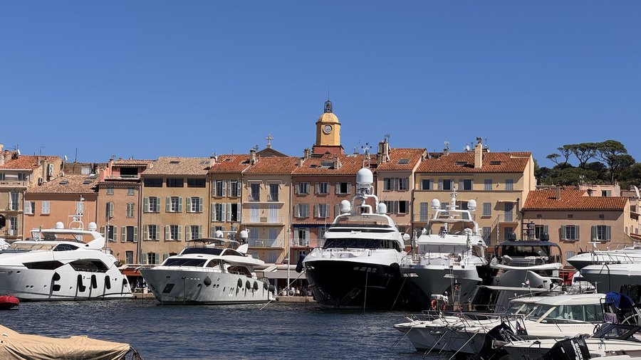 Saint-Tropez – co zobaczyć? Port, cytadela, plaże i śladami żandarma z Saint-Tropez