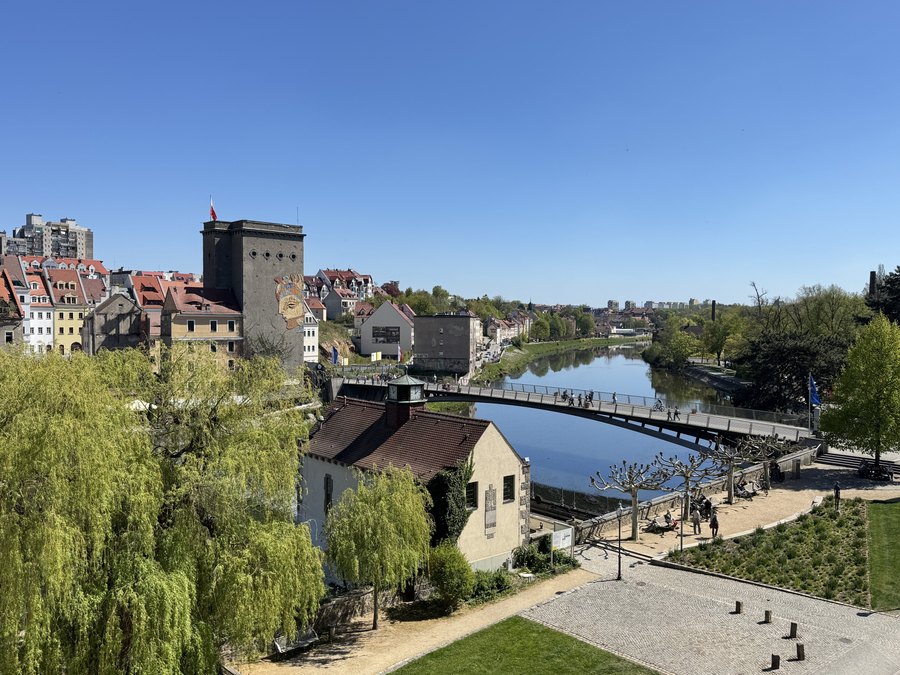Widok na Nysę Łużycką, kładkę staromiejską i Zgorzelec