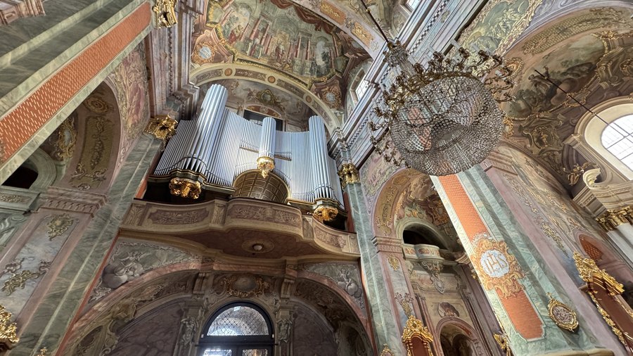 Barokowe organy i iluzjonistyczne freski we wnętrzu Archikatedry Lubelskiej