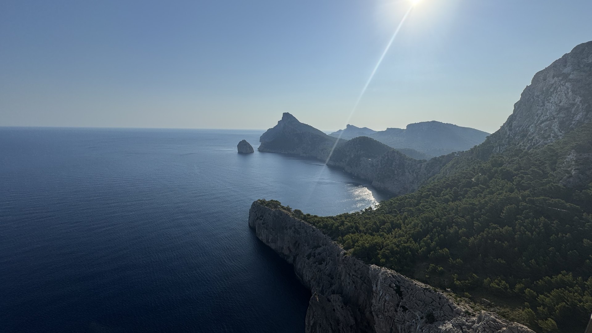 Klify Cap de Formentor nad Morzem Śródziemnym