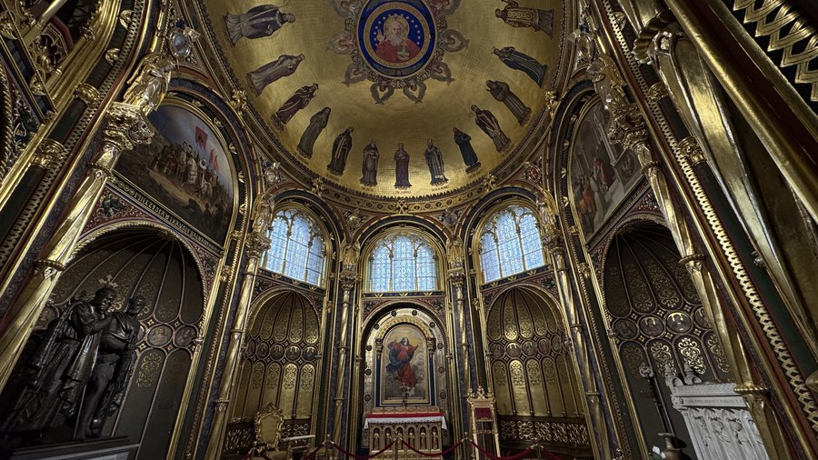 Złota Kaplica w katedrze na Ostrowie Tumskim z mozaikową kopułą